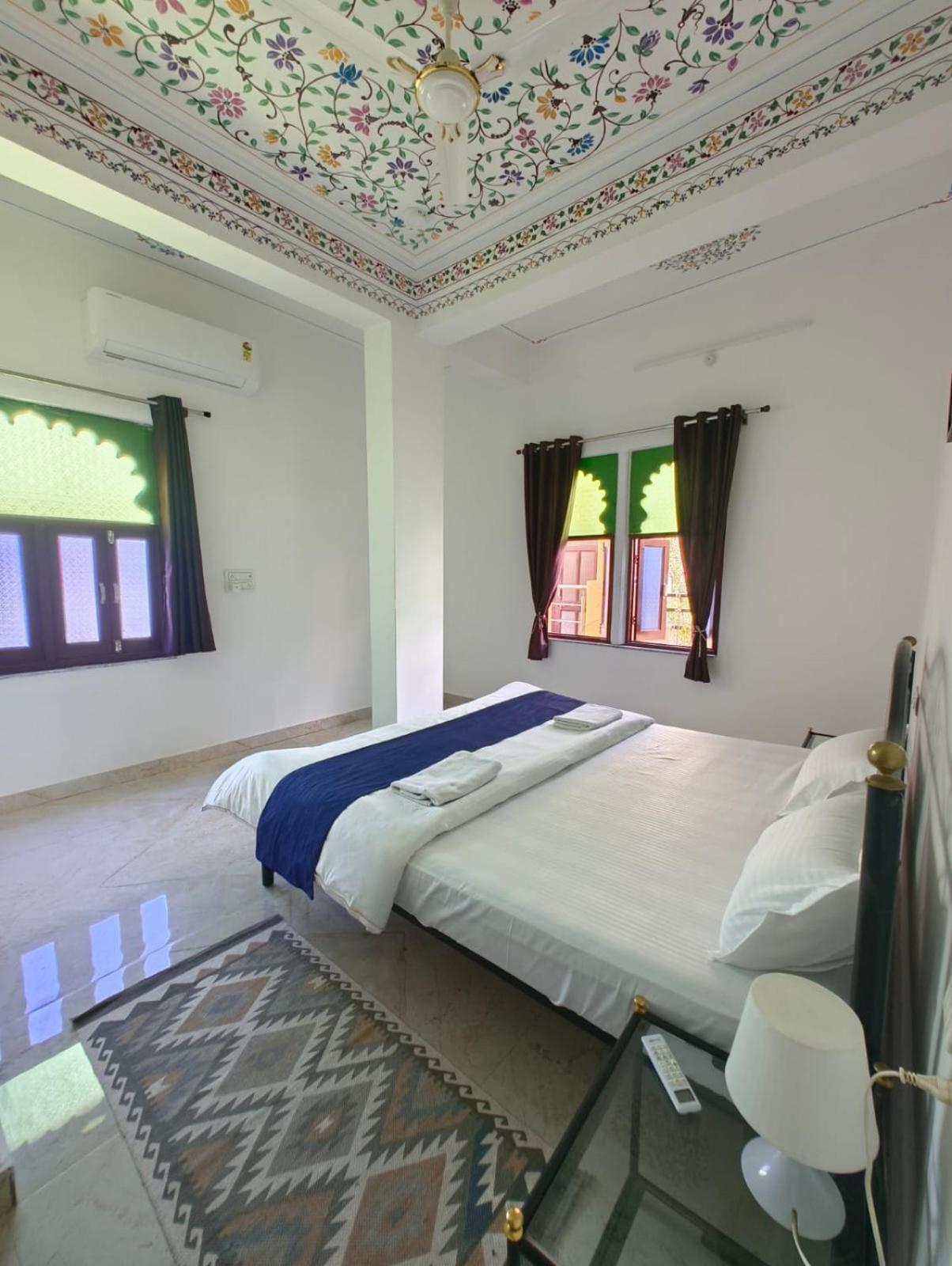 Rising Shemesh Home Stay Udaipur Exterior foto