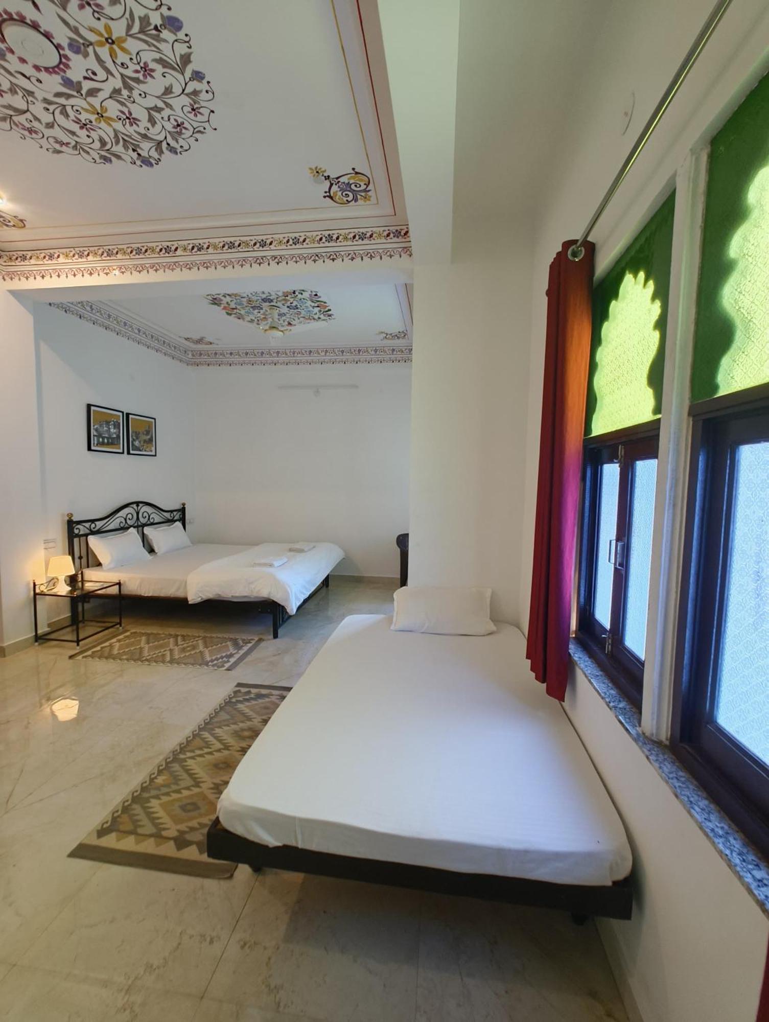 Rising Shemesh Home Stay Udaipur Exterior foto