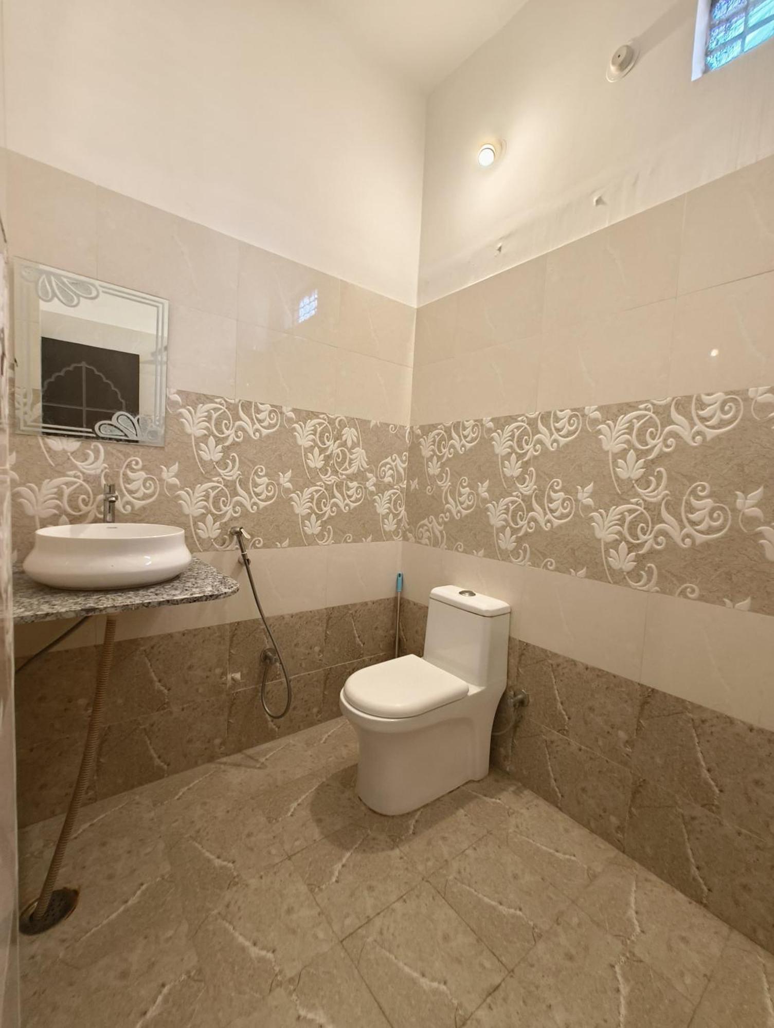Rising Shemesh Home Stay Udaipur Exterior foto