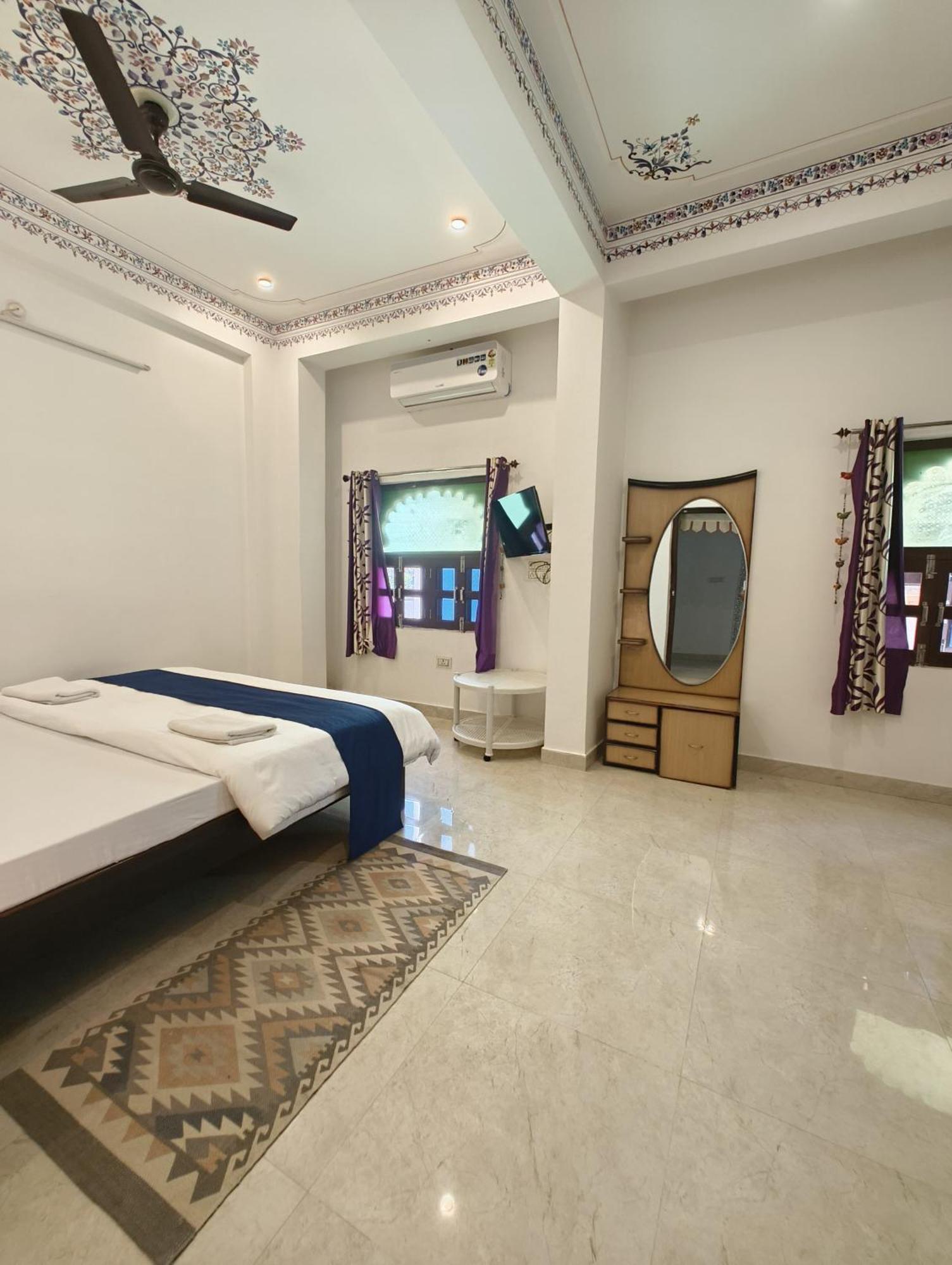 Rising Shemesh Home Stay Udaipur Exterior foto