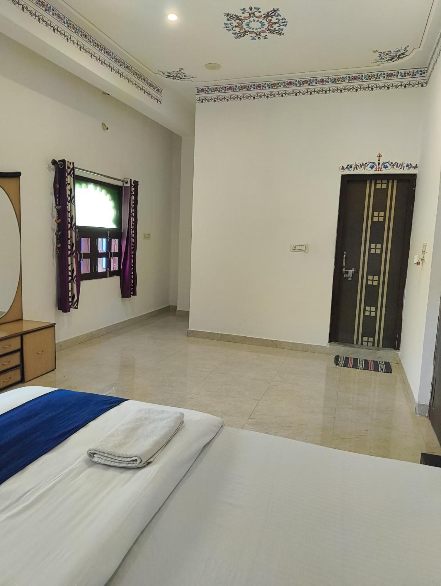 Rising Shemesh Home Stay Udaipur Exterior foto